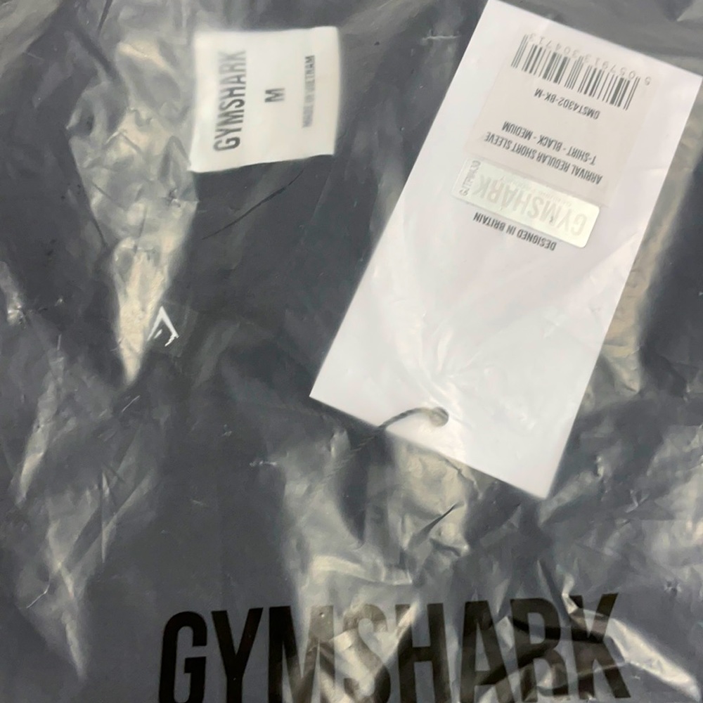 Gymshark arrival black tshirt